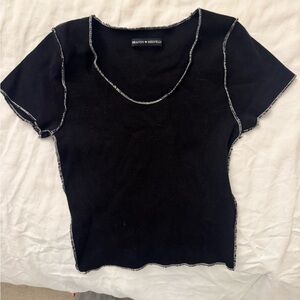 Brandy Melville t-shirt